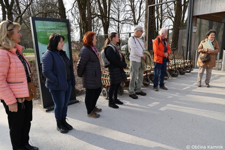 Pot za spomin v Arboretumu Volčji Potok povezuje generacije in krepi demenci prijazno okolje (10)